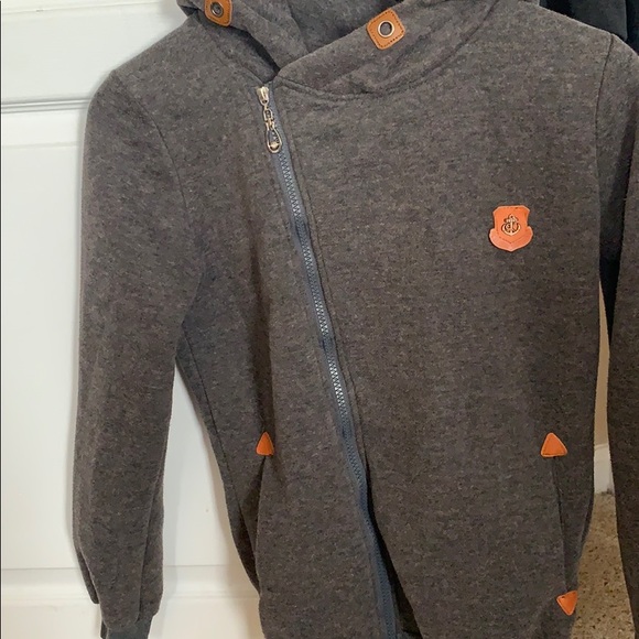 Grey jacket - Picture 2 of 2